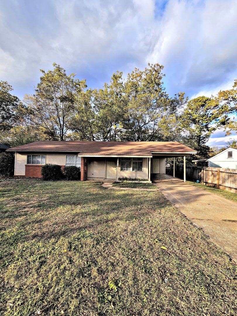 HOUSE FOR RENT - DECATUR SW