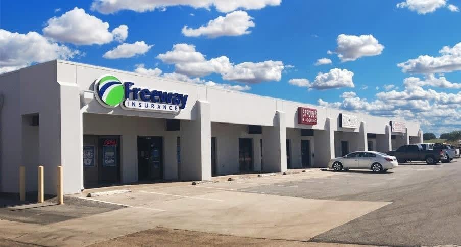 3404 S Southwest Loop 323