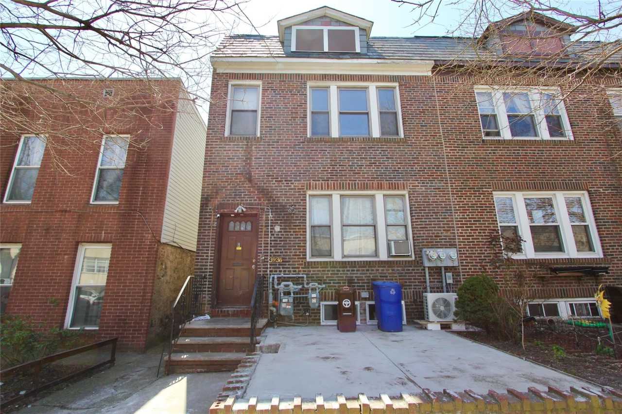 3936 Skillman Avenue