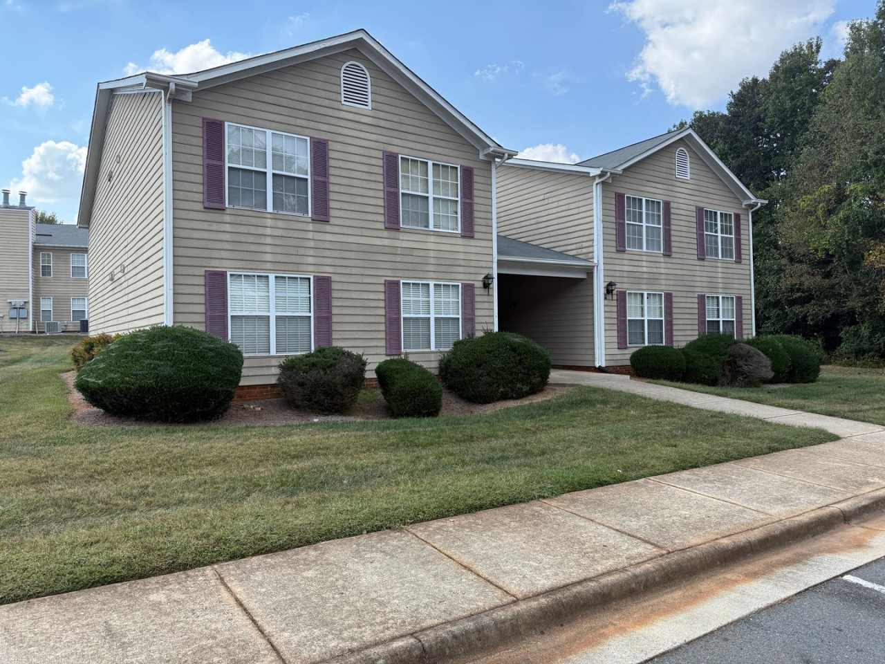 Spacious 2BR unit convenient to Guilford College Rd  Wendover