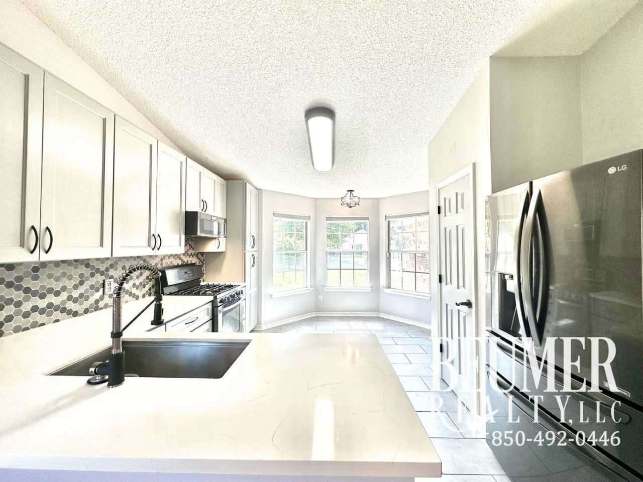 Solar Panel 3bd/2bath Home located Northeast Pensacola