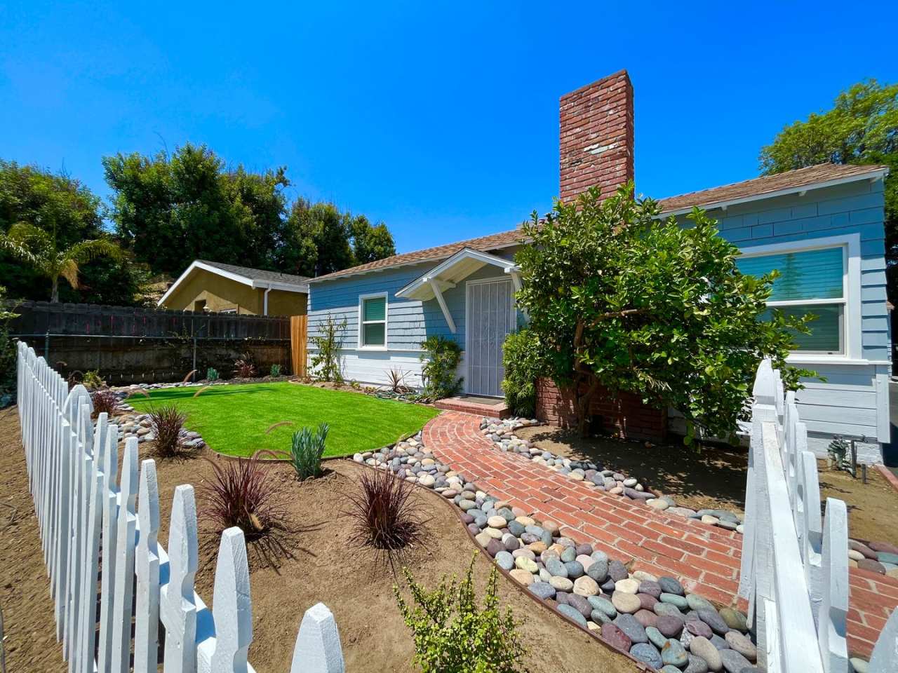 Completely Renovated Jem just north of Ventura