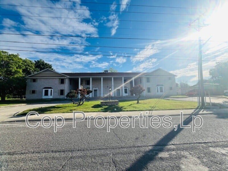 811 Jackson Keller Rd