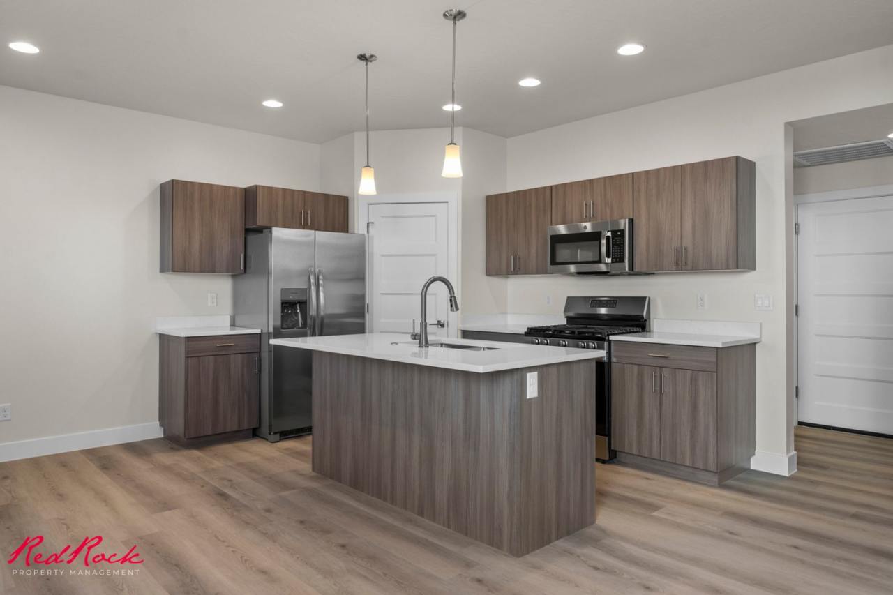 NEW 3 Bedroom Townhome in Washington!