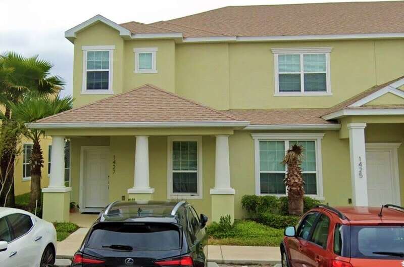 1427 Retreat Cir