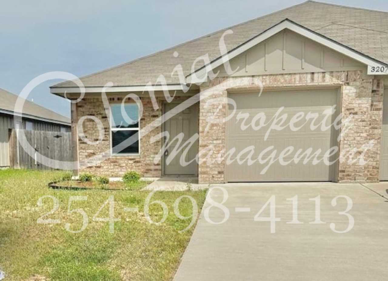 AVAILABLE NOW! (SECTION 8 ACCEPTED)