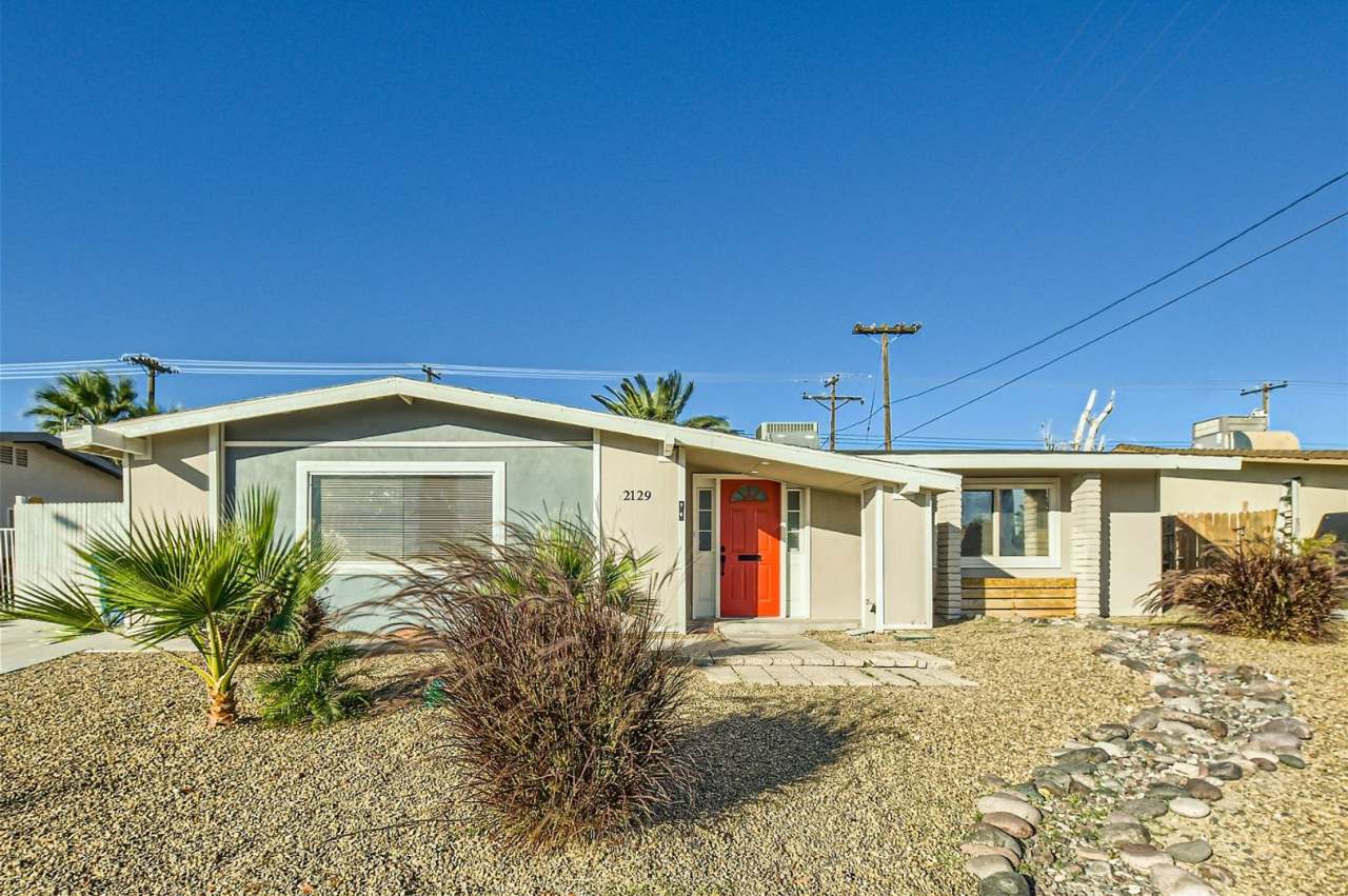 STUNNINGLY REMODELED Single Story Home with Pool in Twin Lakes Neighborhood