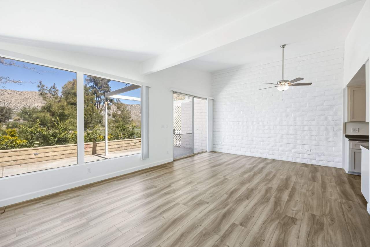 Get $1,000 Off + 1 Month Free at 55100 Airlane Dr!