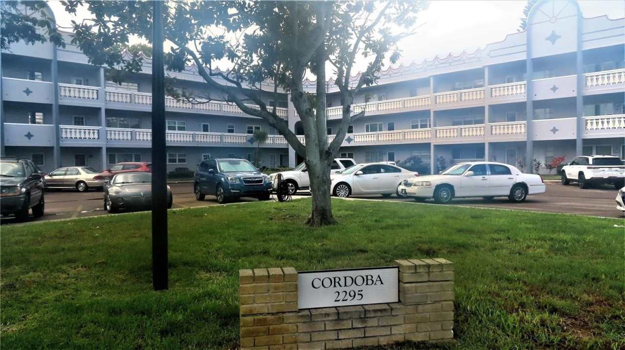 2295 AMERICUS BOULEVARD E