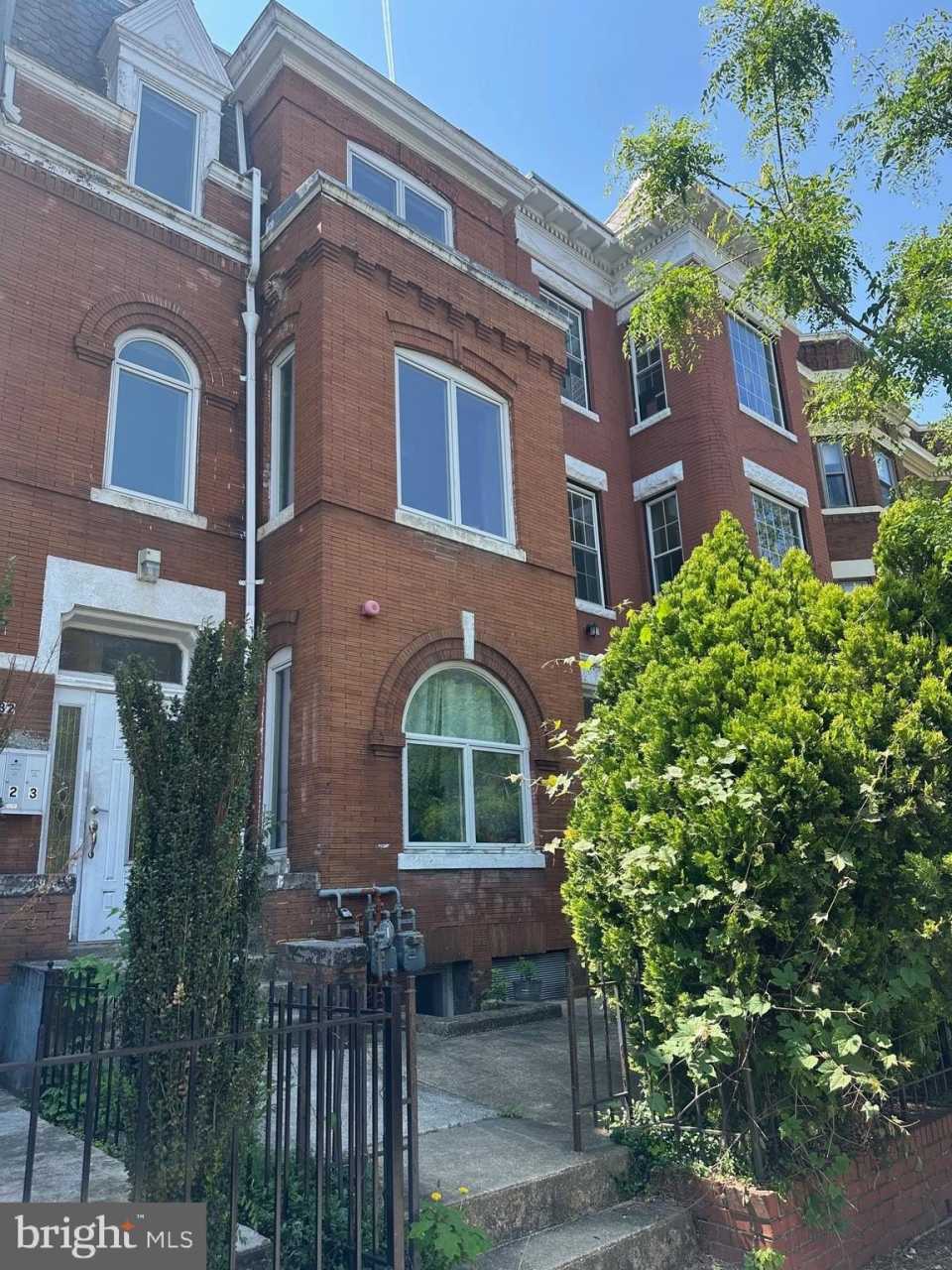 32 Q Street NW unit: 3