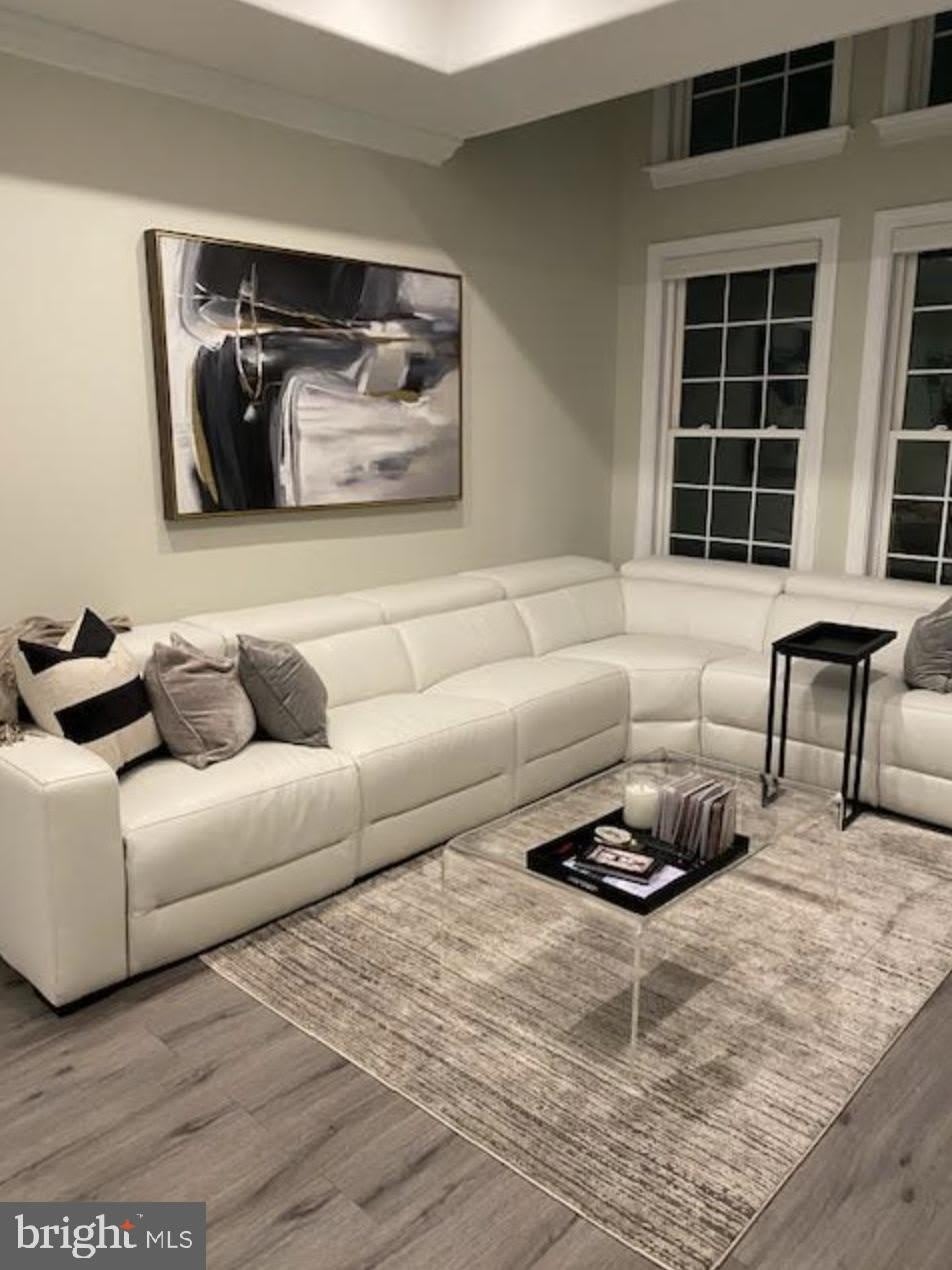 12800 LIBERTYS DELIGHT Drive unit: 410