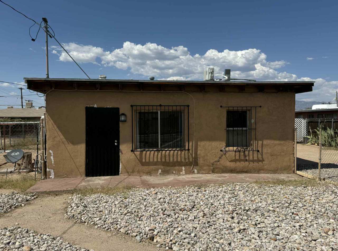 5709 East 26th Street