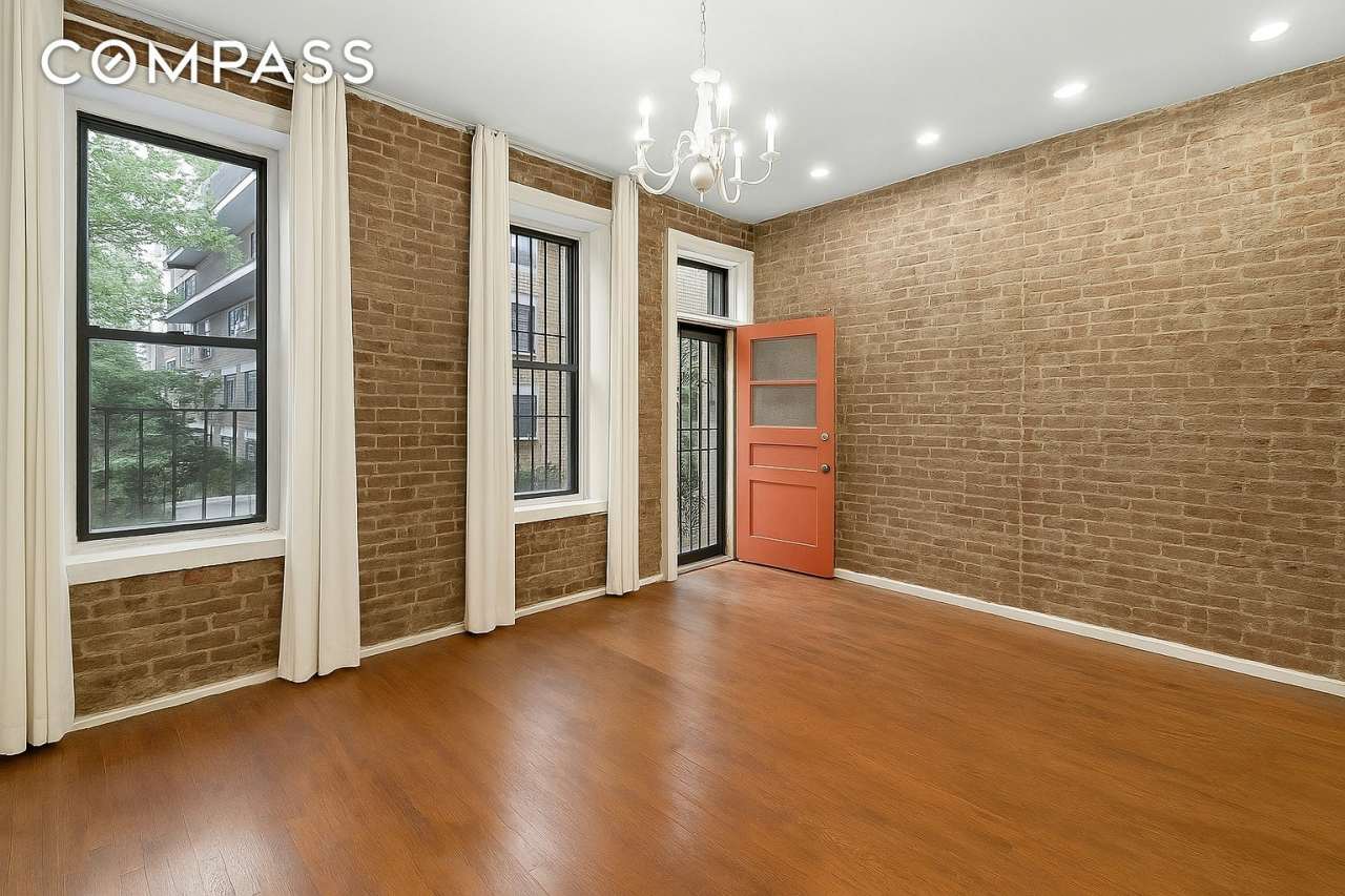 324 East 50th Street