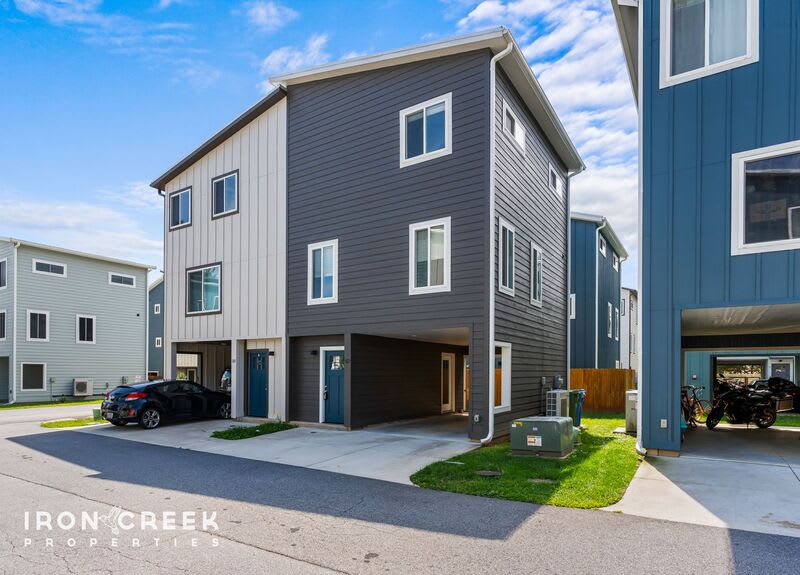 52 W. Cascade Street