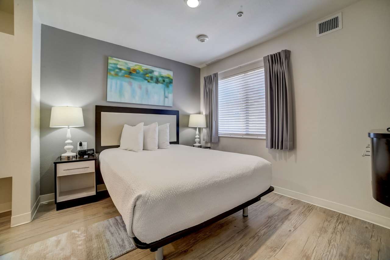 Simplicity at the Rim