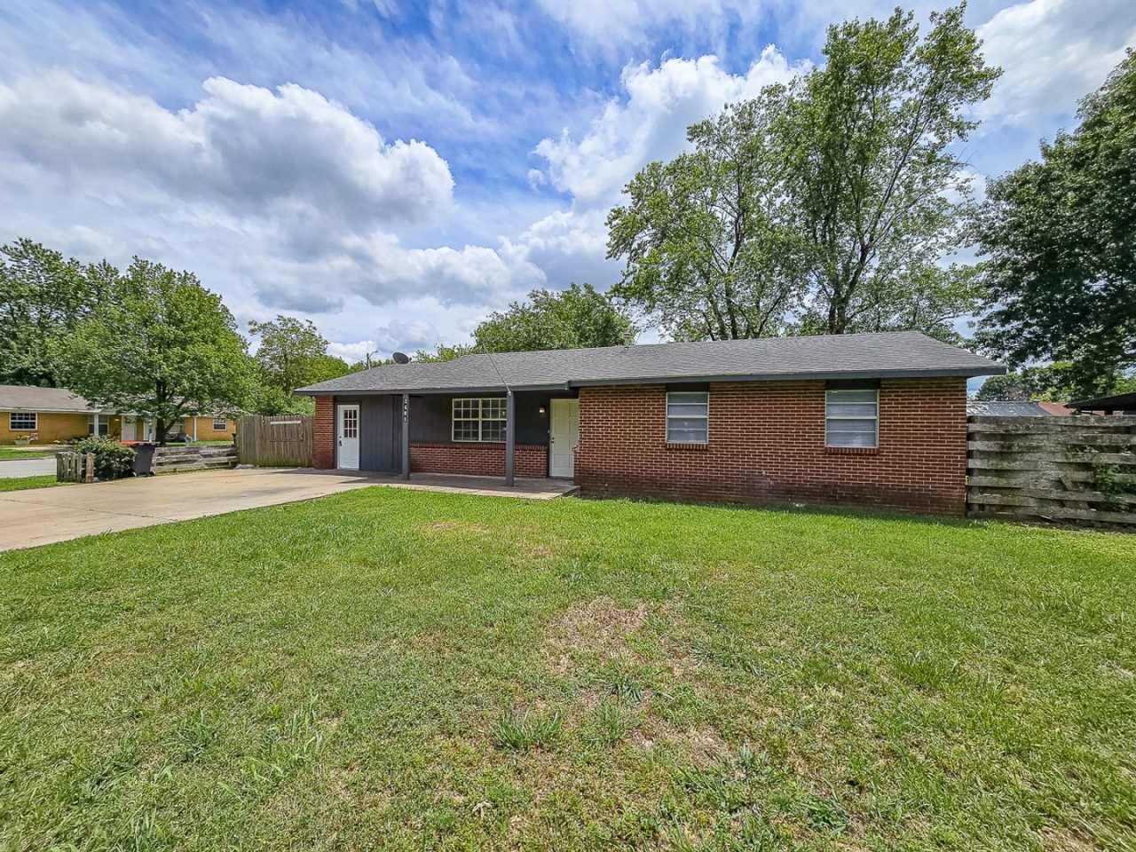 Newly Remodeled 4 bedroom 2 bath home in Springdale! Fenced yard! Corner Lot!