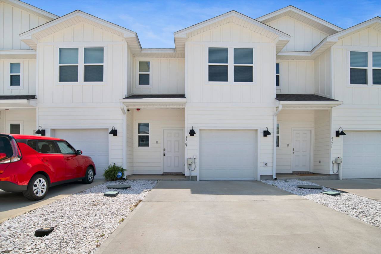 New Townhome near UWF and Nine Mile Rd