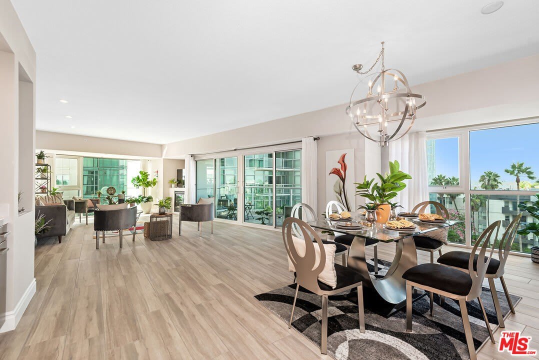 13600 Marina Pointe Dr unit: 702