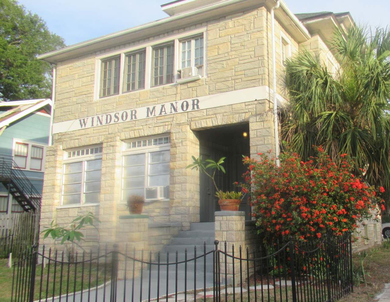 730 4th Ave N Apt 1D