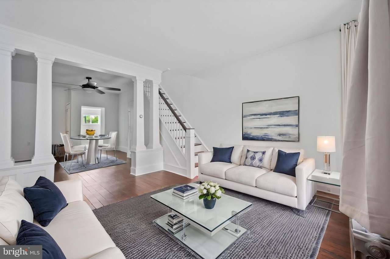 3441 W WESTMORELAND STREET