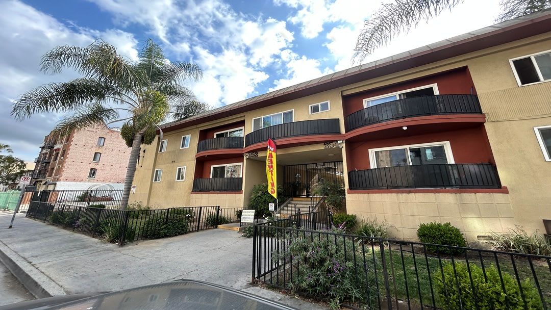 252-254 South Mariposa Avenue