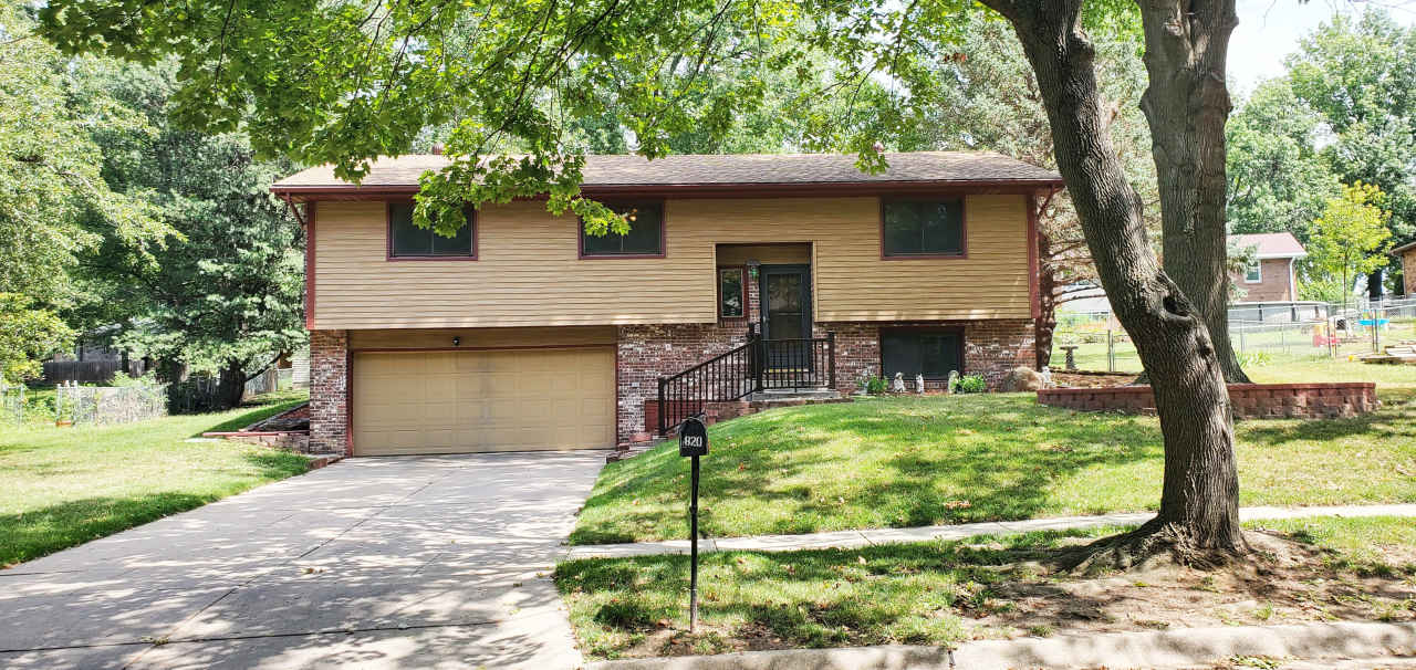 820 Indian Hills Drive