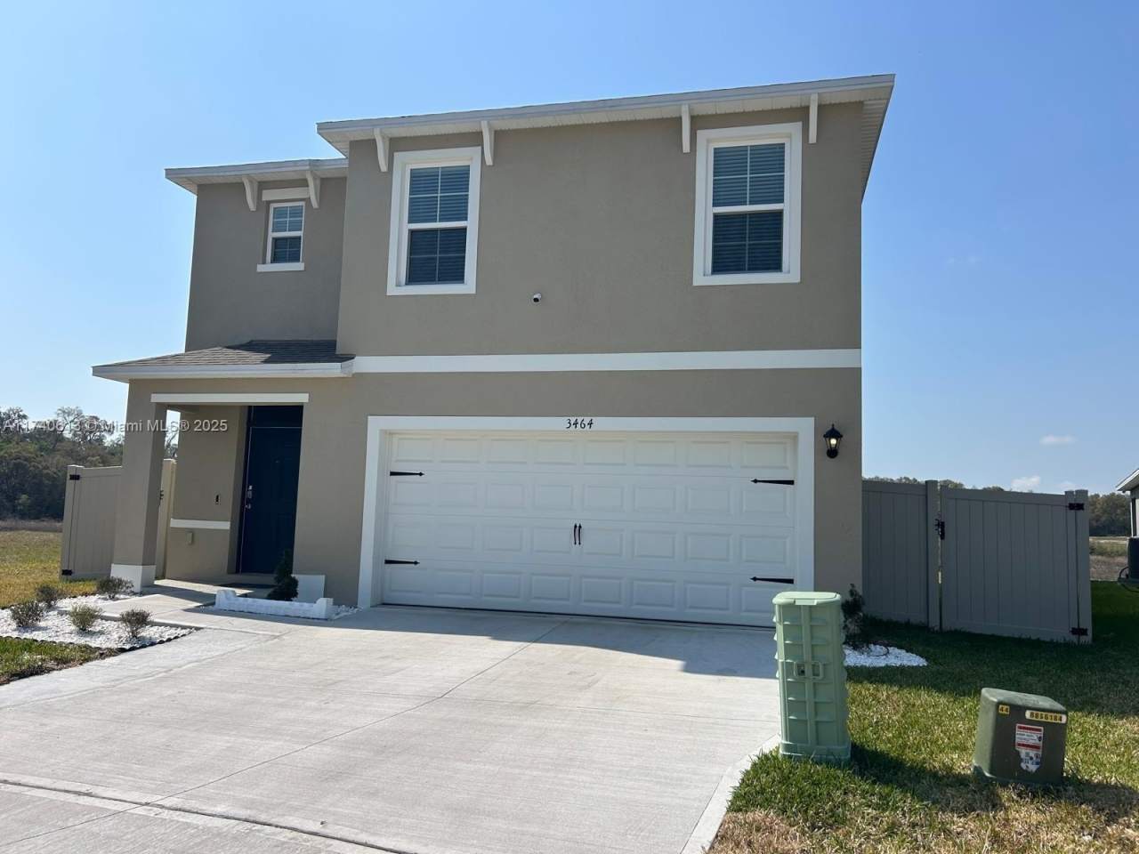 3464 Sandalwood Isle