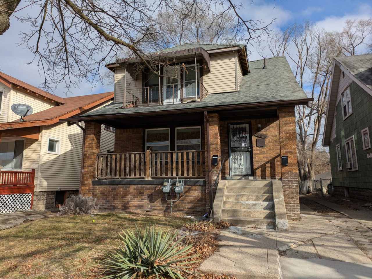 16248 Monica 1 bed/1 bath new kitchen and bathroom Close to U of D Mercy located in Fitzgerald 48221