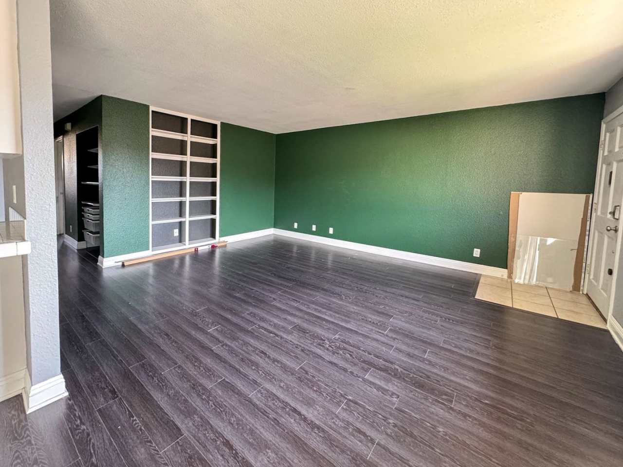 2 Bedroom, 2 Bath Upstairs Condo in El Cajon