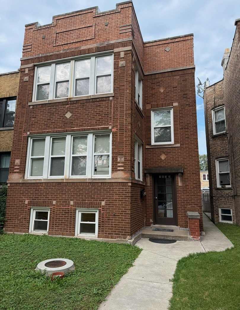 5653 N Talman Avenue unit: 1