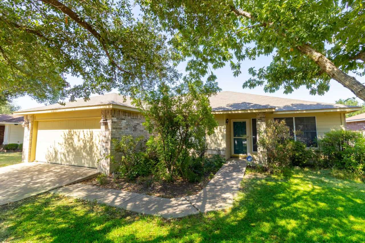 Nature-Inspired Comfort with Modern Touches | 2557 Vernell Way, Round Rock, TX!