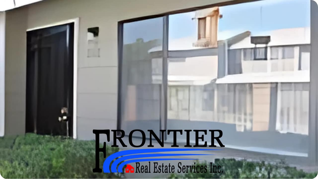 Charming Green Acres Condo – $1,350/mo | 2-Car Garage  Pool Access!