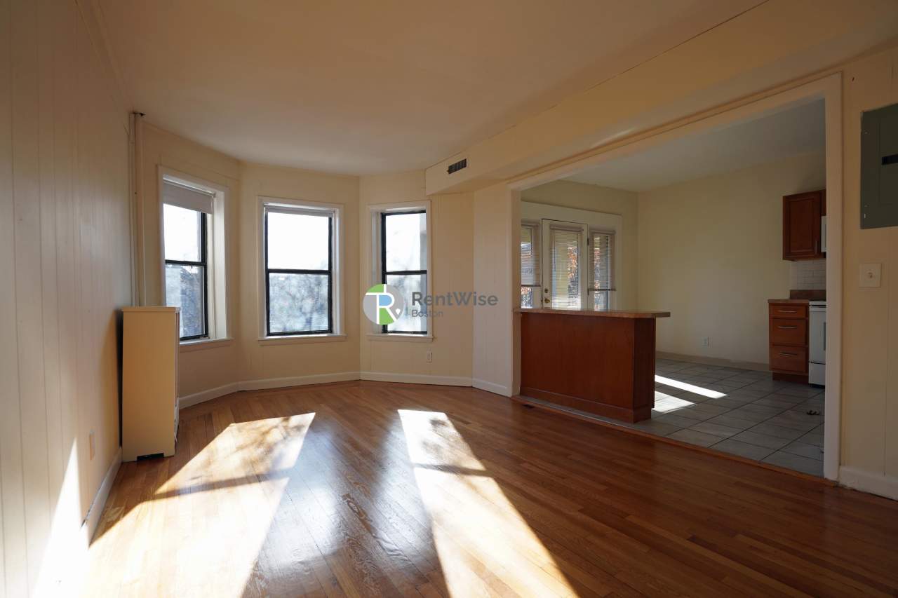 1133 Commonwealth Ave