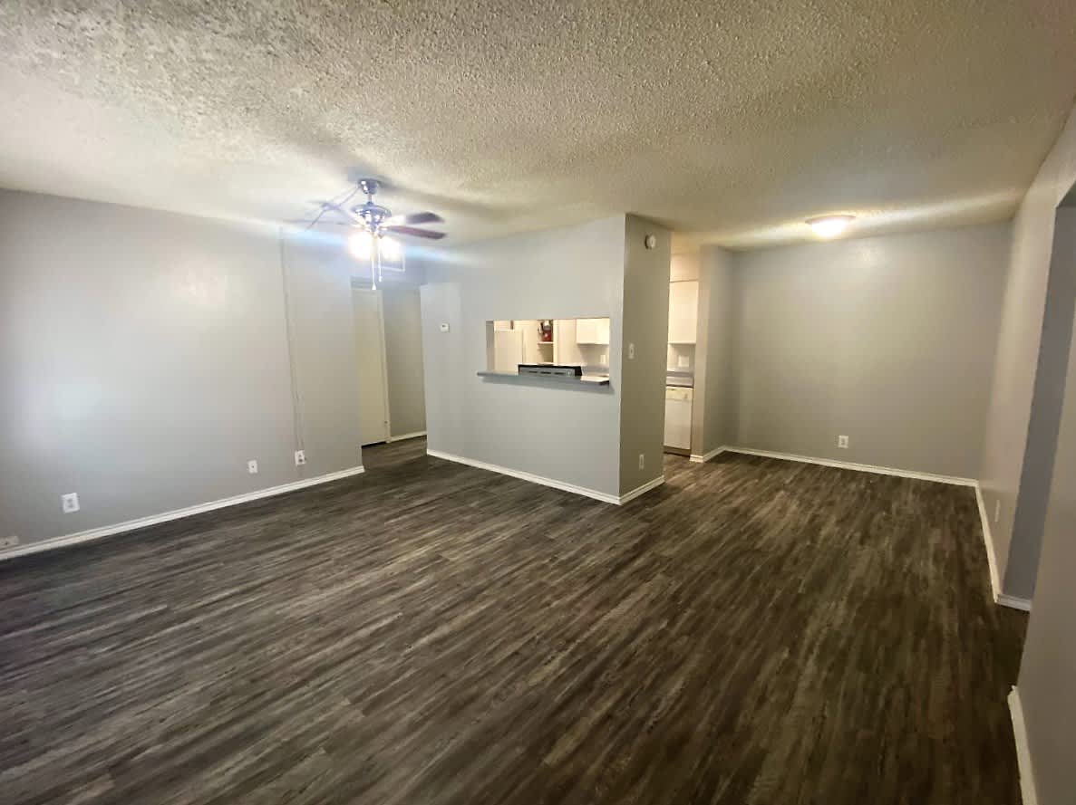 1809 W. Schunior Road - 0508