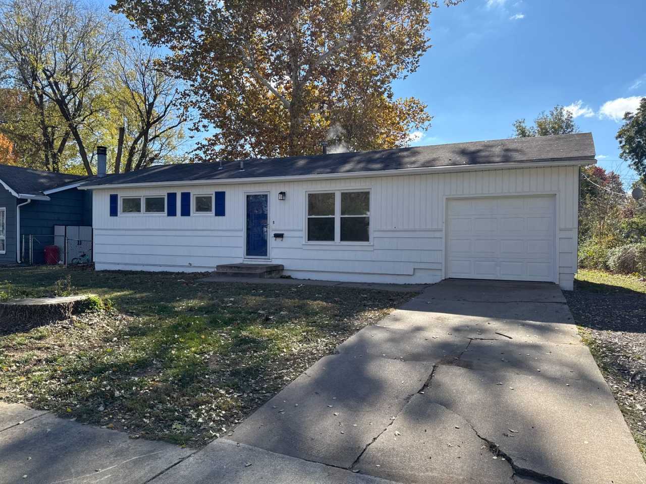 Southwest 3 Bedroom with Unfinished Basement! $1150