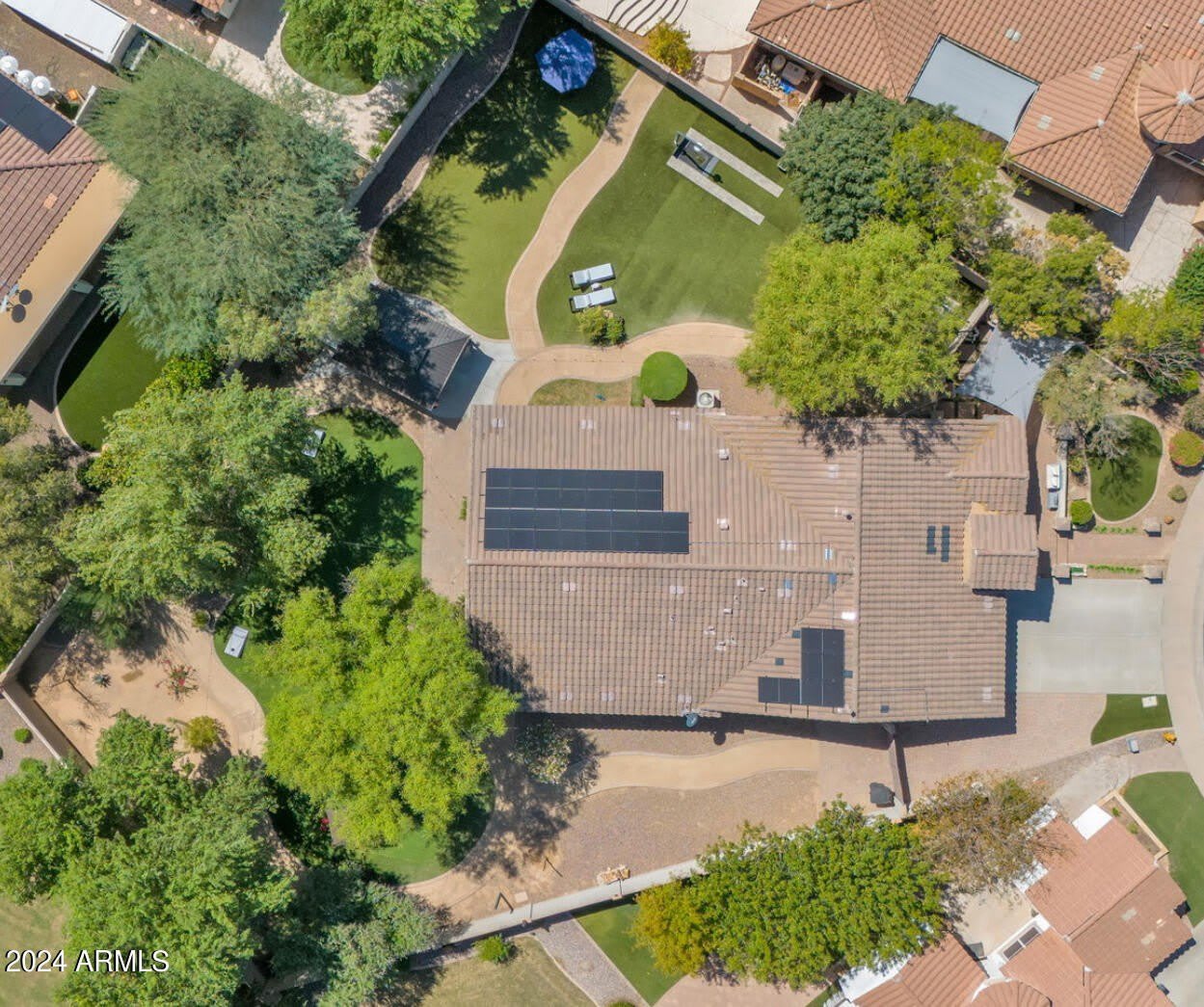 2471 E HONEYSUCKLE Place