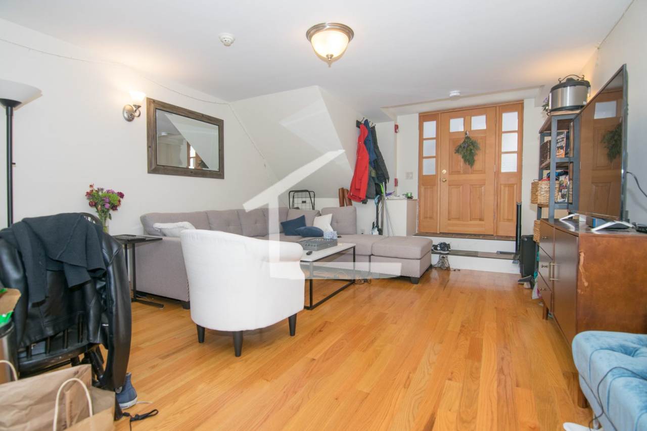 10 South Russell St #A Boston MA 02114