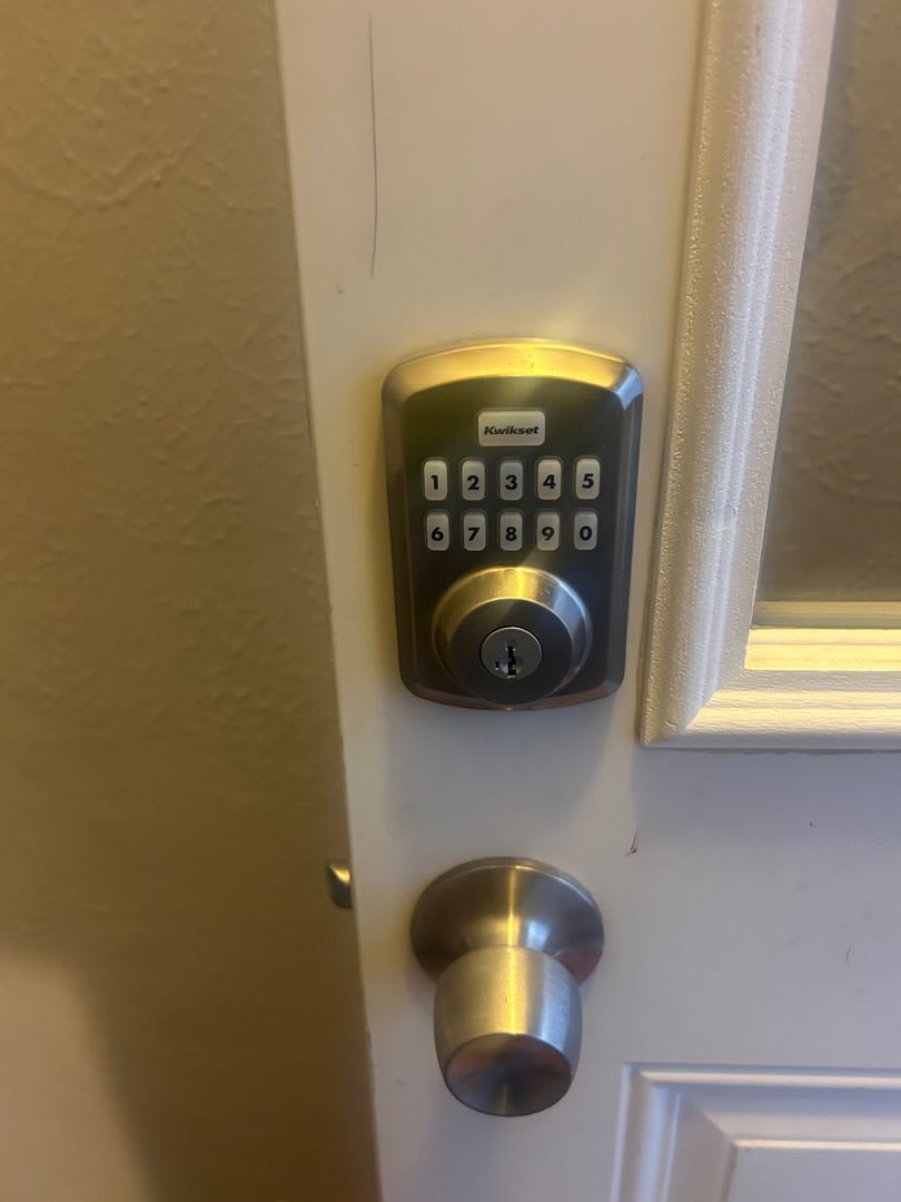 Charming 3-Bedroom Property in Prime Location