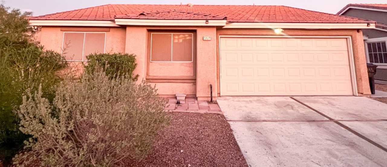 Spacious 3 bed, 2 bath, 2 car with possible 4th bed or den/office!