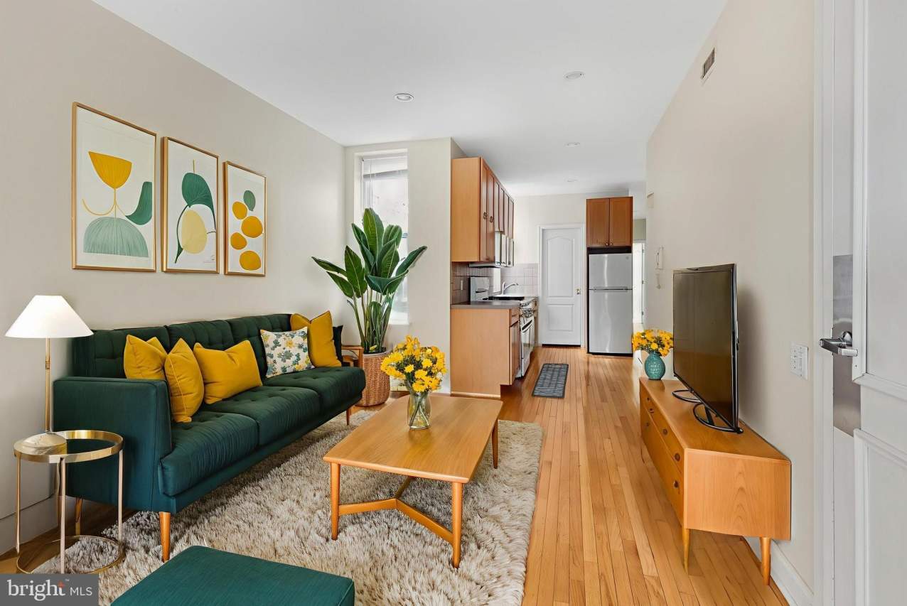 4215 RIDGE Avenue unit: 2