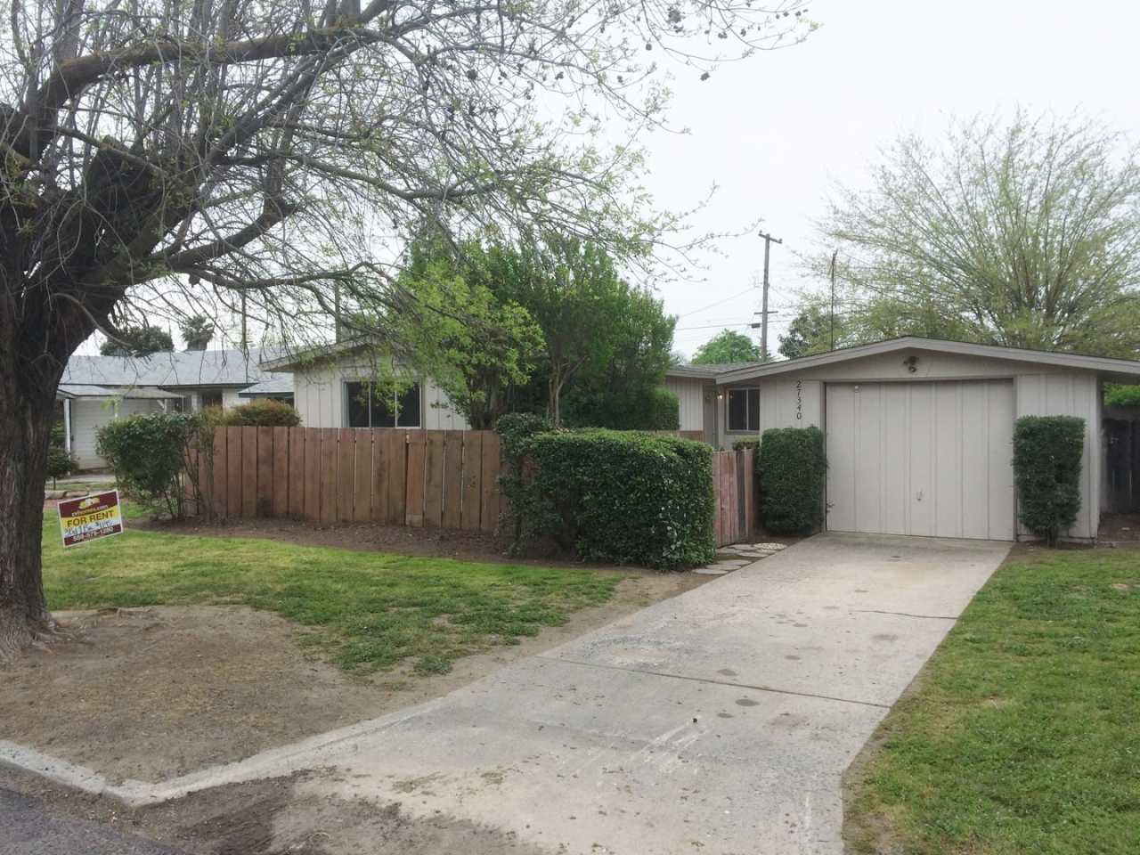 3 BEDROOM HOUSE! APPLY NOW!!
