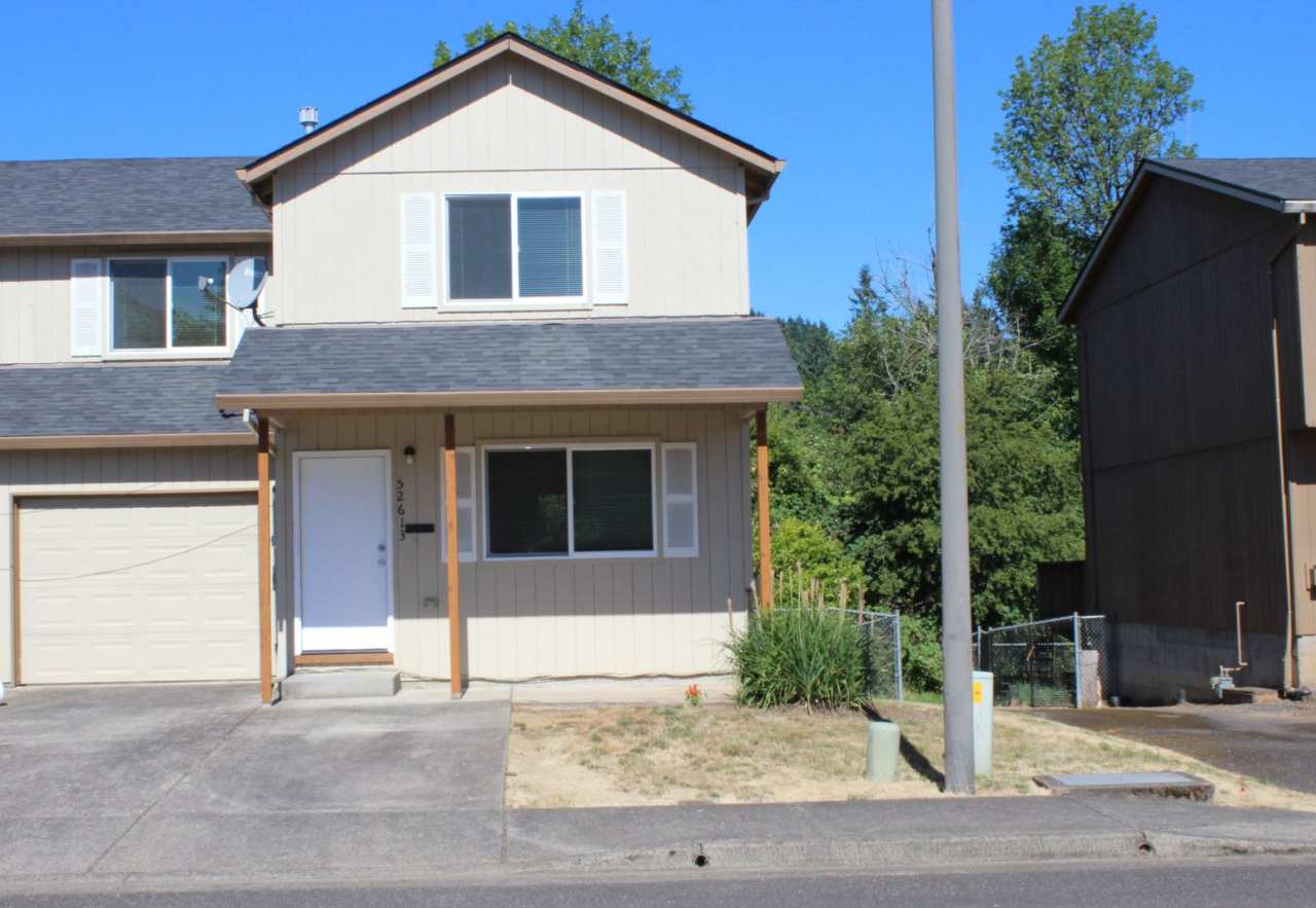 3 bedroom, 2 1/2 bath home in quiet Scappoose neighborhood near parks