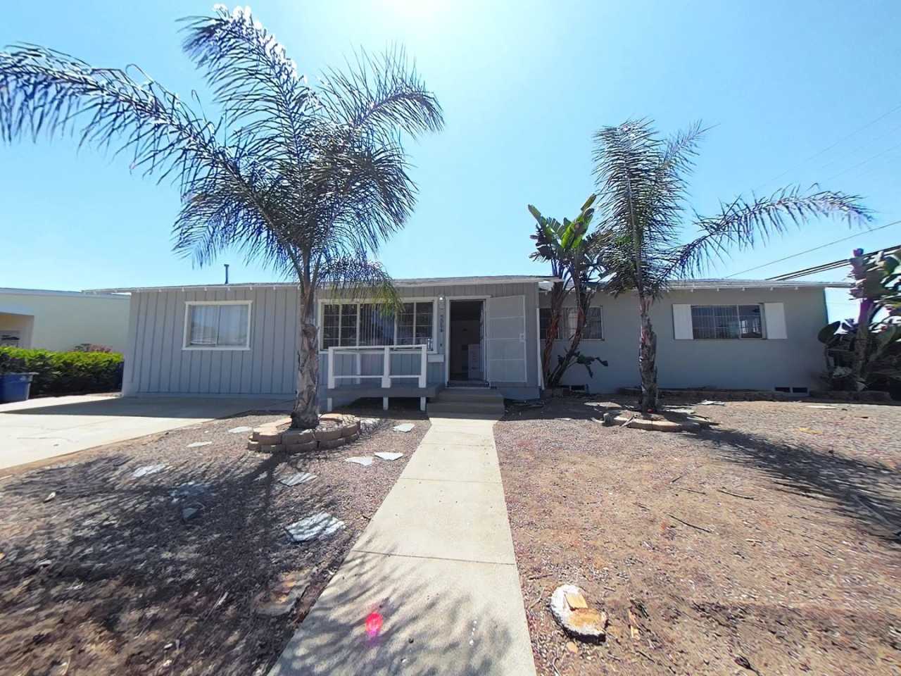 7 Bedroom 4 Bath Home a hop and a skip to campus- SUPER CLOSE TO CAMPUS!