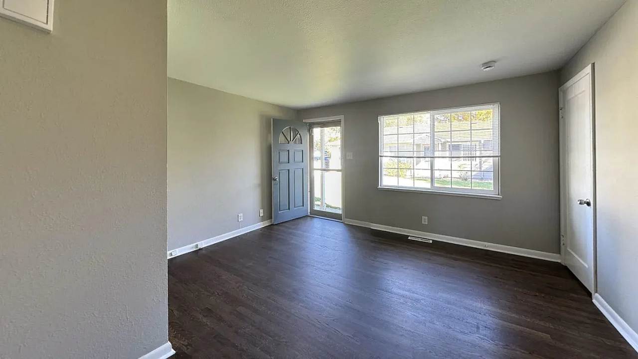 Robinson Flats Apartments