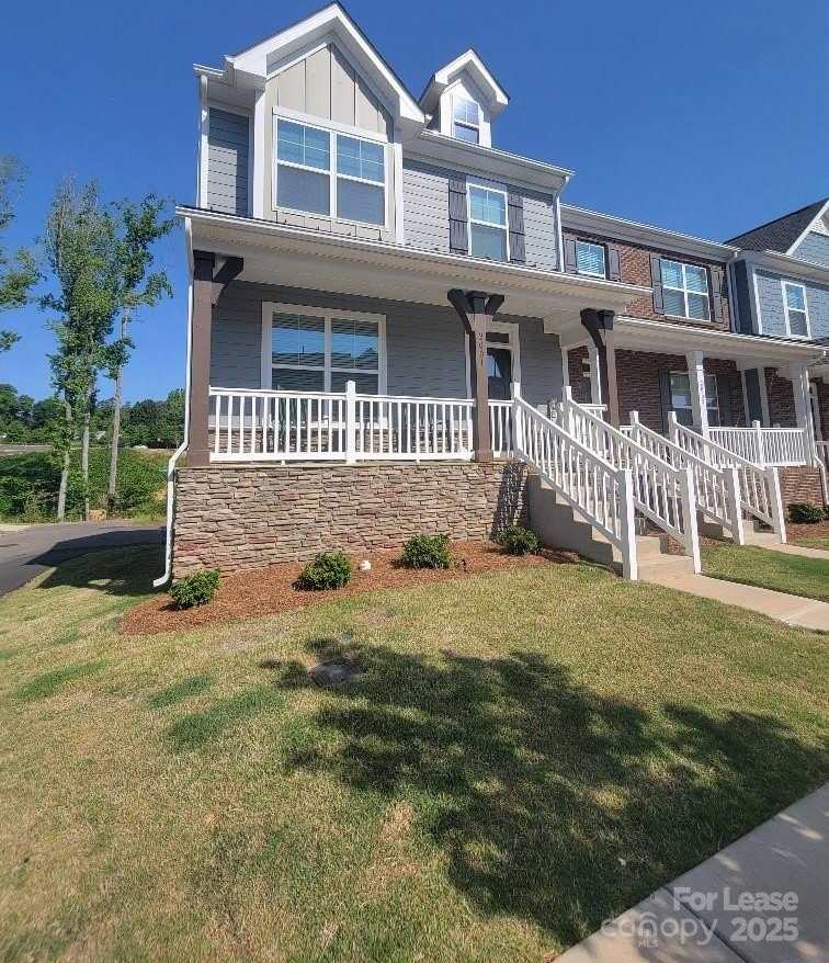 2001 Laurel Village Circle