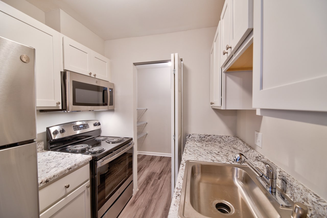 Glen Hills Apartments