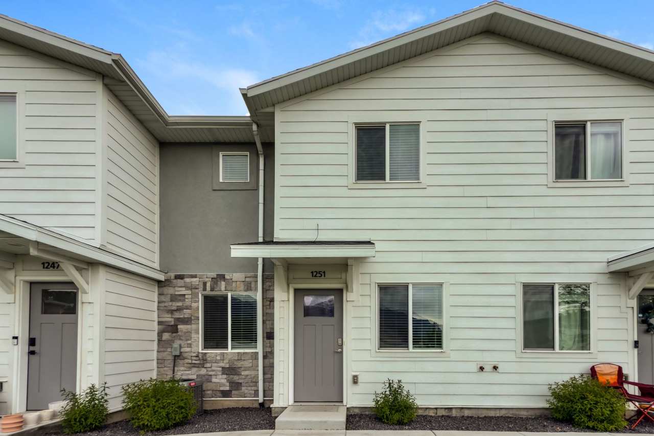 Stunning 3 Bed - 2.5 Bath Home in Ogden! Available Now!