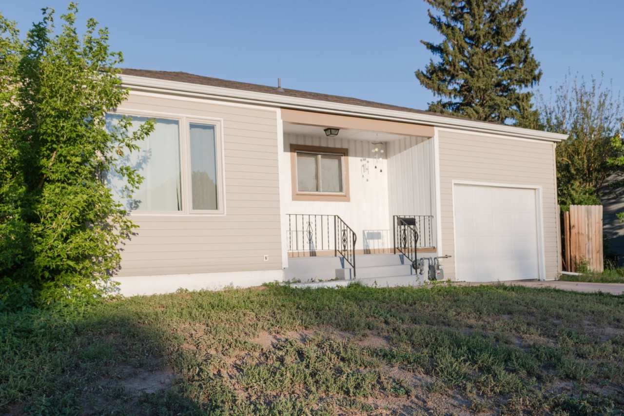 Spacious 2BR House in Cheyenne