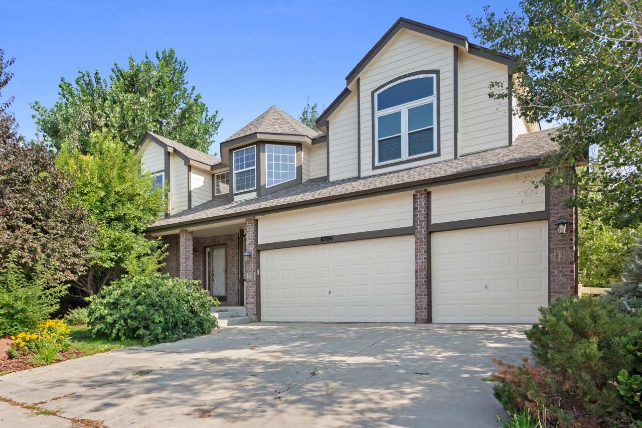 8700 triple crown Drive