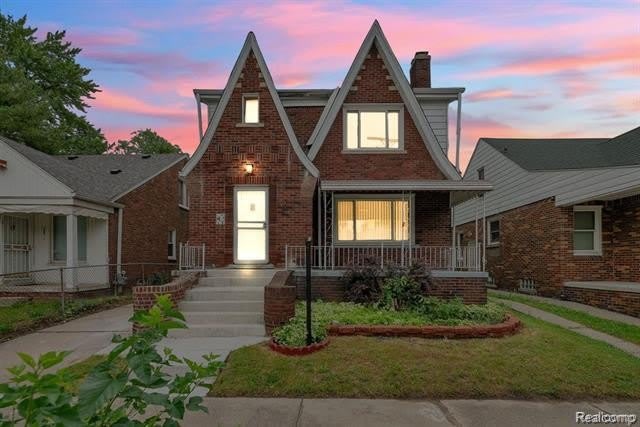 15852 Washburn Street